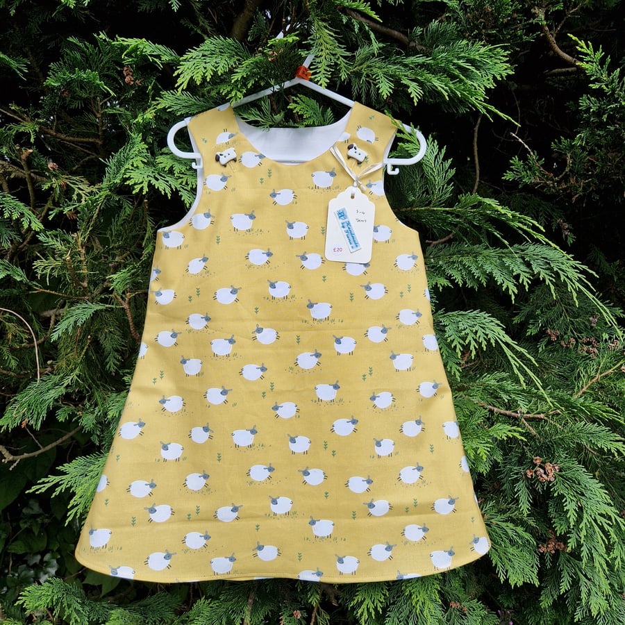 Age: 3-4yr Yellow Sheep dress. 