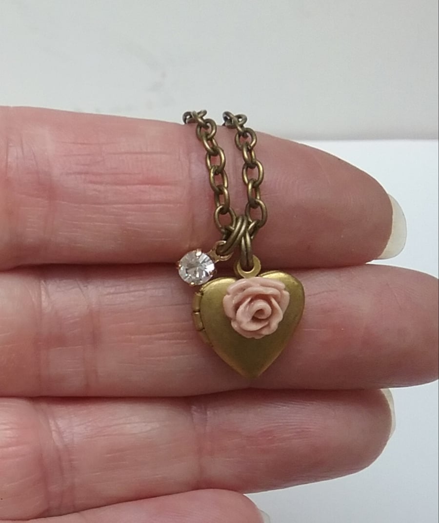 Dainty Heart Locket Necklace 