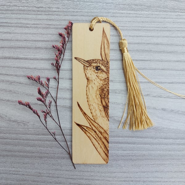 Handmade Reed Warbler wood bookmark. Gift for bird lovers.