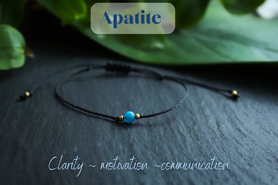 Delicate bracelet with apatite