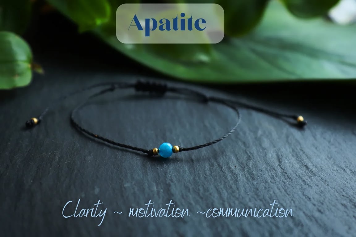 Delicate bracelet with apatite