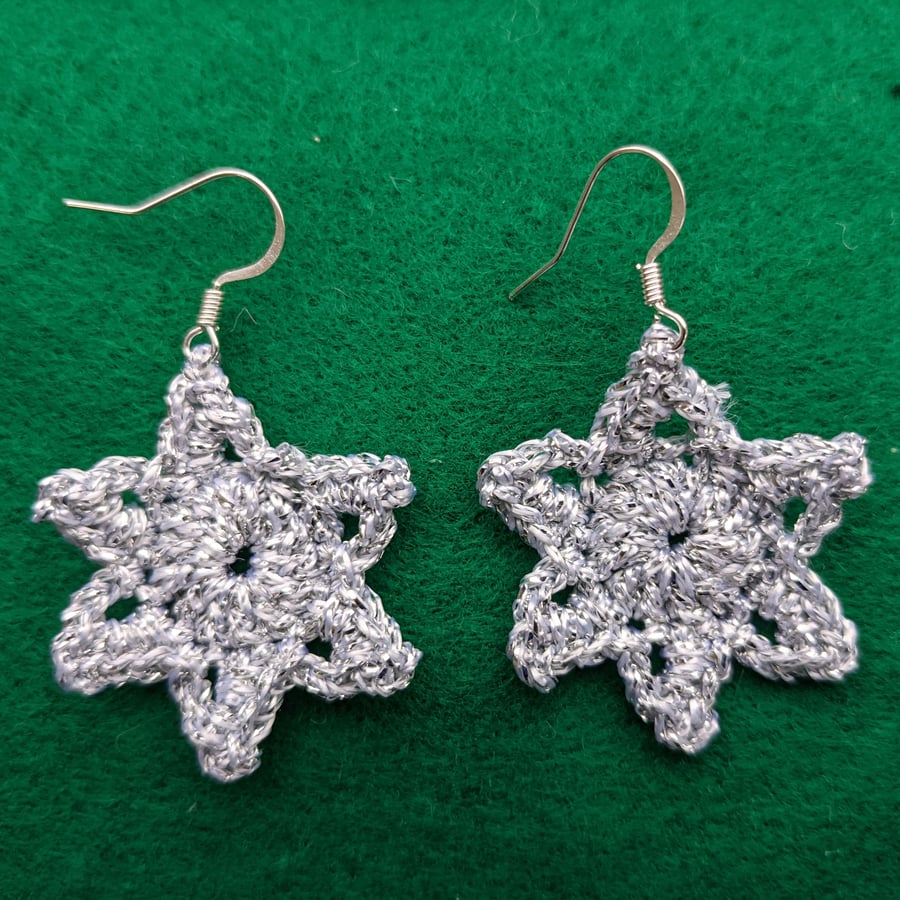 Christmas star earrings, FREE P&P, Crochet jewellery, Christmas earrings