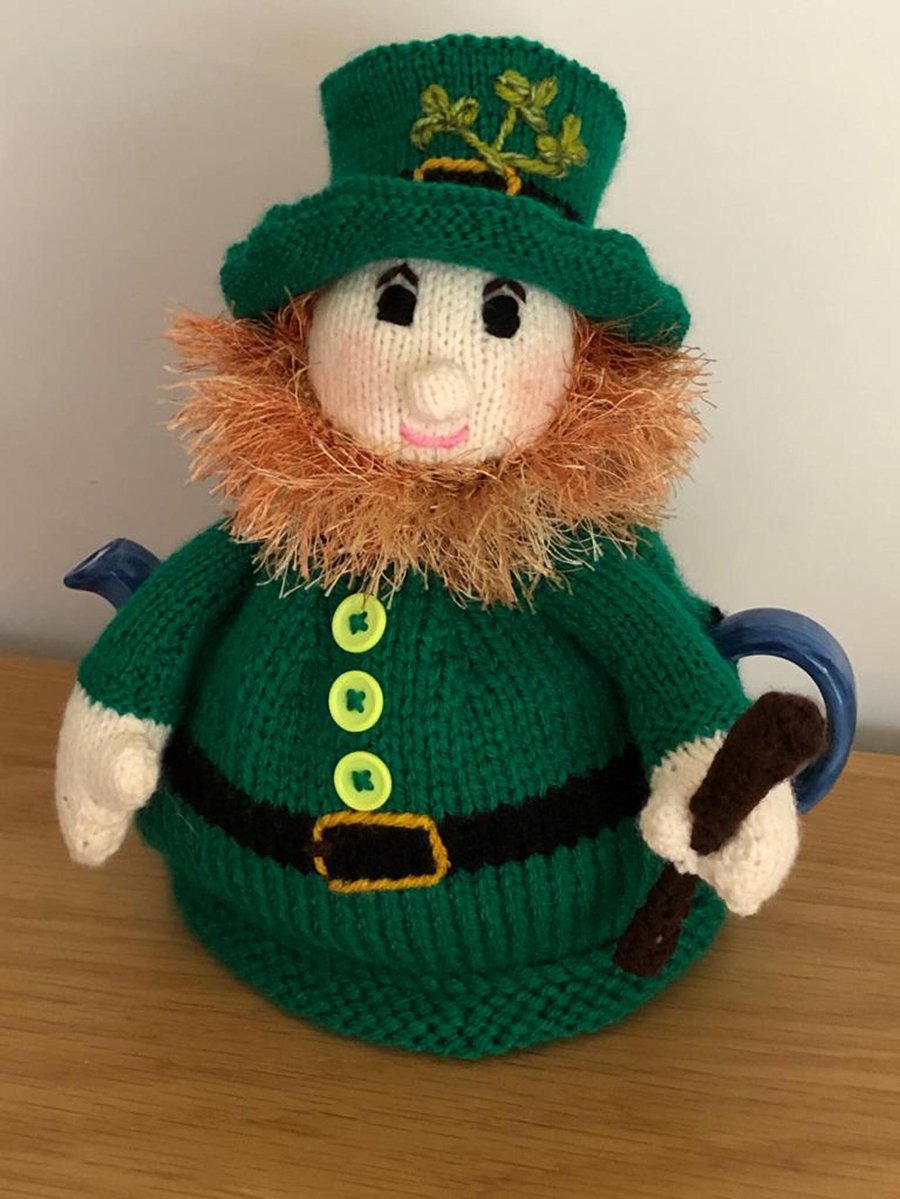 Leprechaun Tea Cosy With A Pot Of Tea At The End Of His Rainbow (R720)