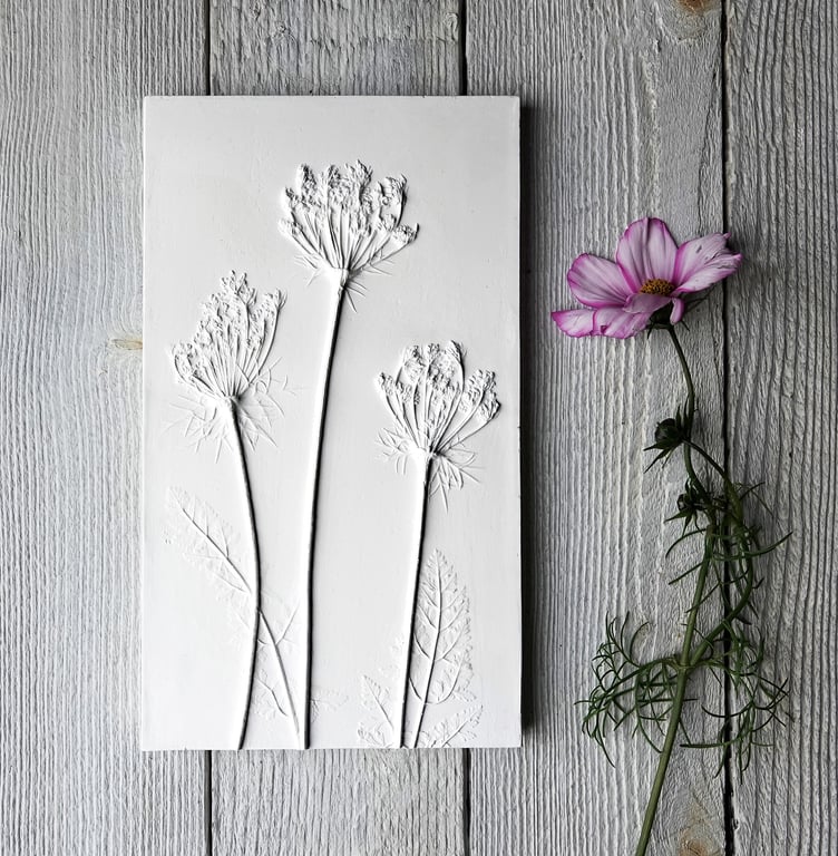 Queen Anne's Lace Plaster Cast Plaque