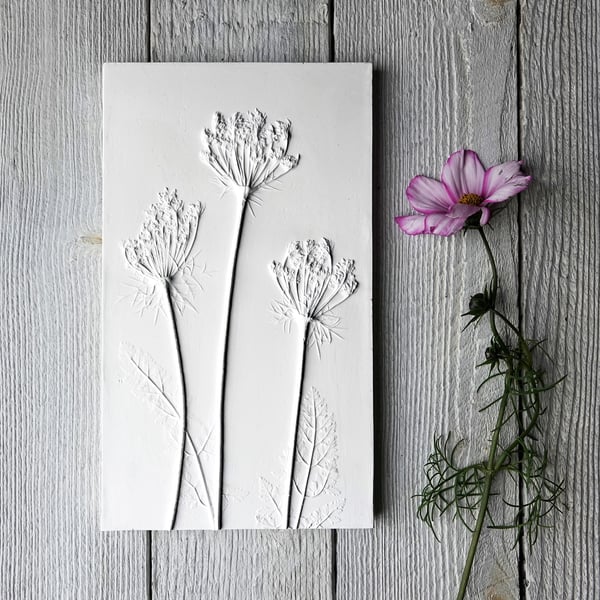 Queen Anne's Lace Plaster Cast Plaque