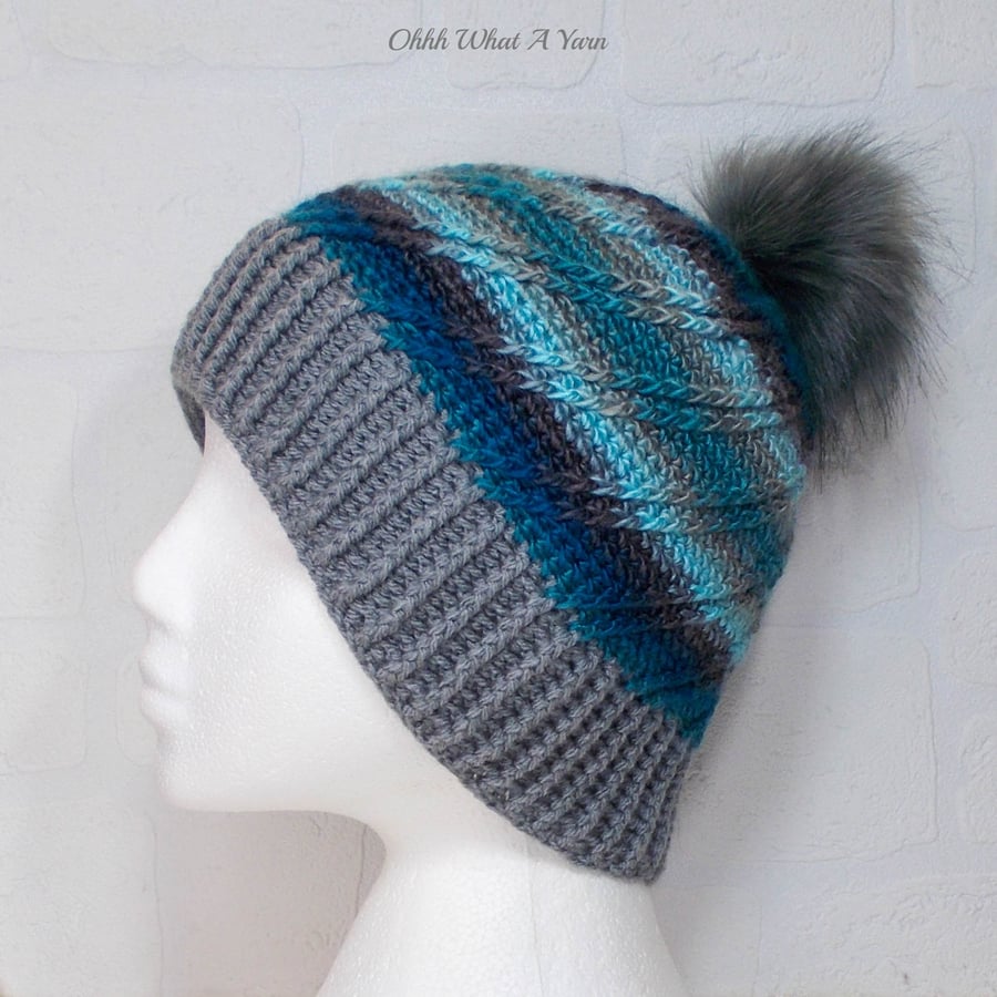 Crochet hat, beanie. Blue and grey ombre ladies swirl pom pom hat. Ladies hat.