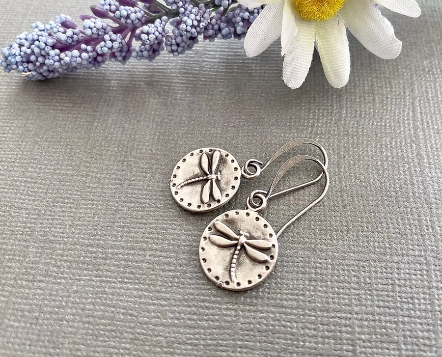 Pretty dragonfly flower earrings in an antique silver finish 