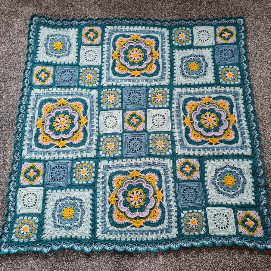 Crochet blanket - Folksy