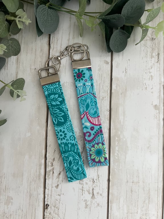 Key Fob Wristlet Set  in Bright Florals Fabric, Bag Strap
