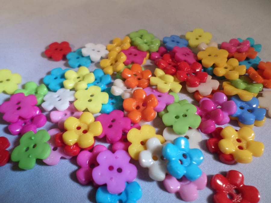 20 x 2-Hole Acrylic Buttons - 15mm - Flower - Mixed Colour 