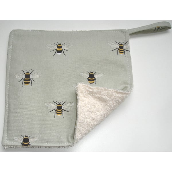 Sophie Allport Bees Pot Holder Potholder Kitchen Grab Mat Pad Bee