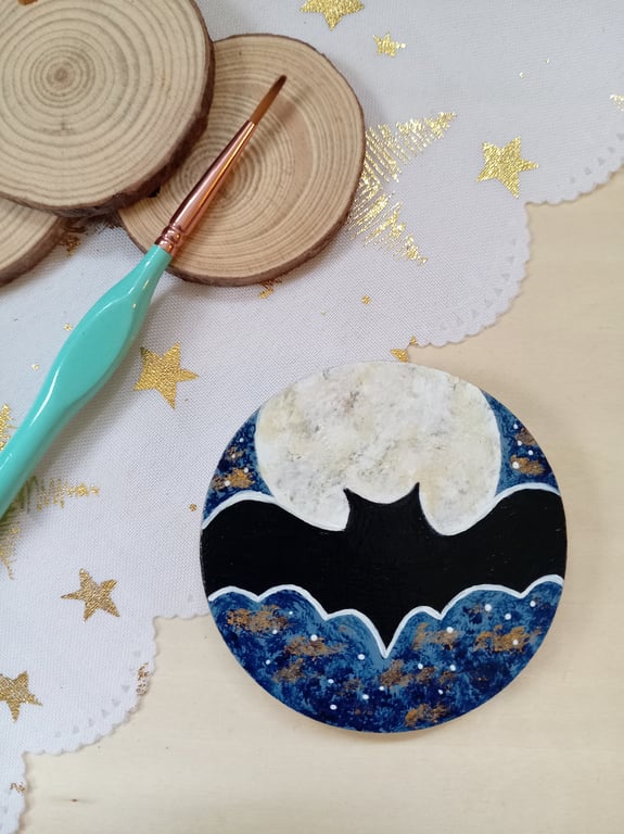 Wooden bat and moon pocket mirror 