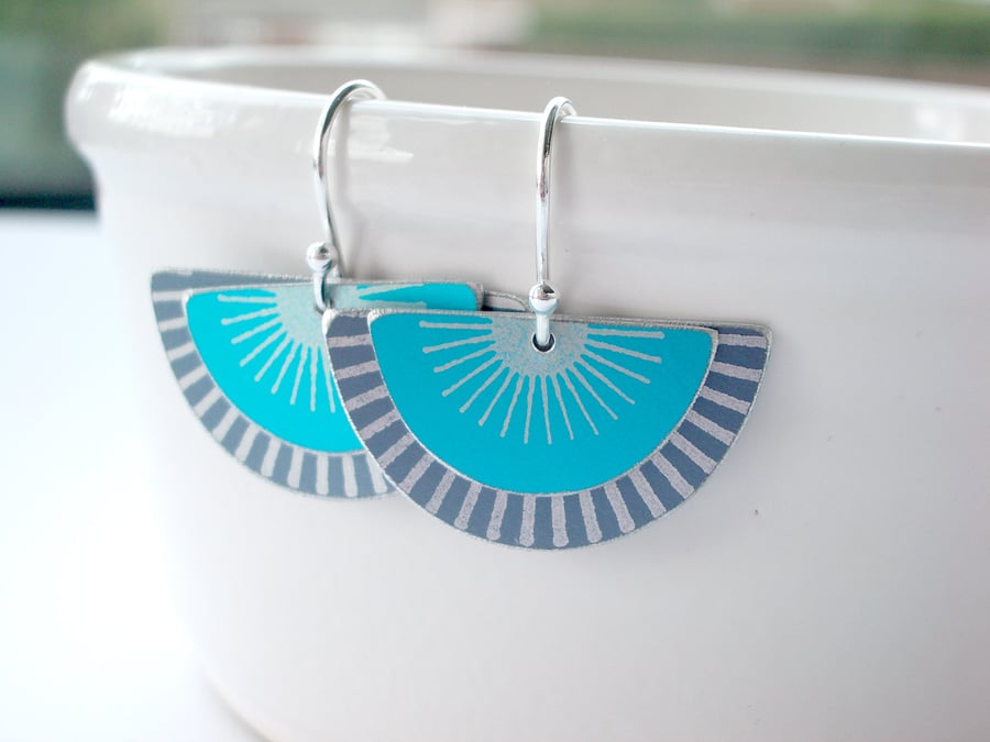 Fan earrings in grey and turquoise with sunburst pattern