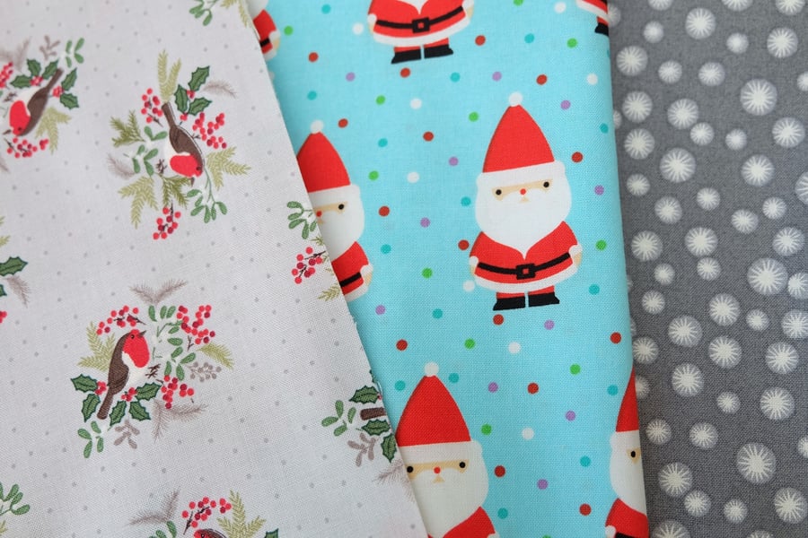 Christmas Fabric Bundle, Santa, Robins, Stars, Sew, Craft, Quilt, Patchwork