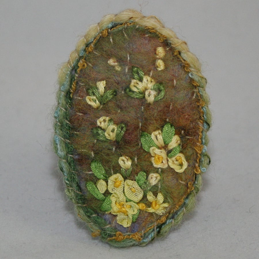Primrose Bank - Brooch