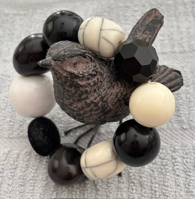 Stylish Monochrome Chunky Beaded Bracelet