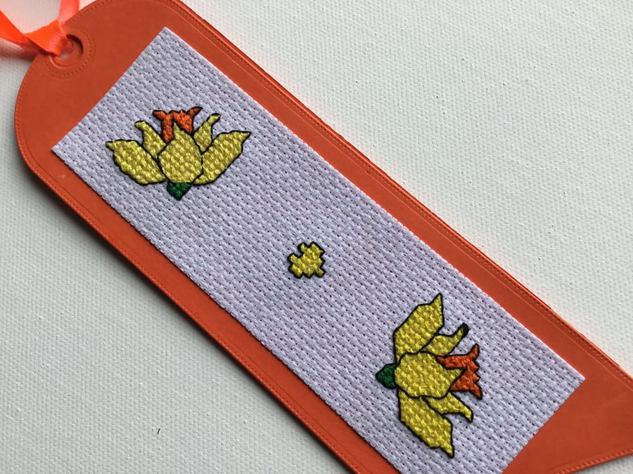  Bookmark. Hand stitched. Teacher gift. Daffodil. Ref 200