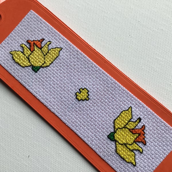  Bookmark. Hand stitched. Teacher gift. Daffodil. Ref 200