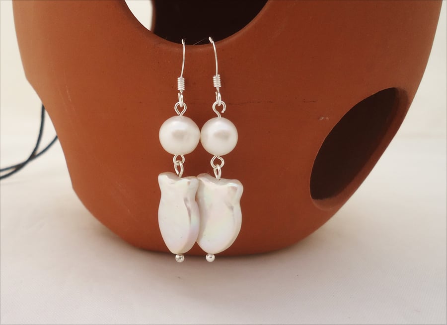 Pearls Earrings, Bridal Pearls Earrings, Elegant Pearls Earrings,  Shaped Fish