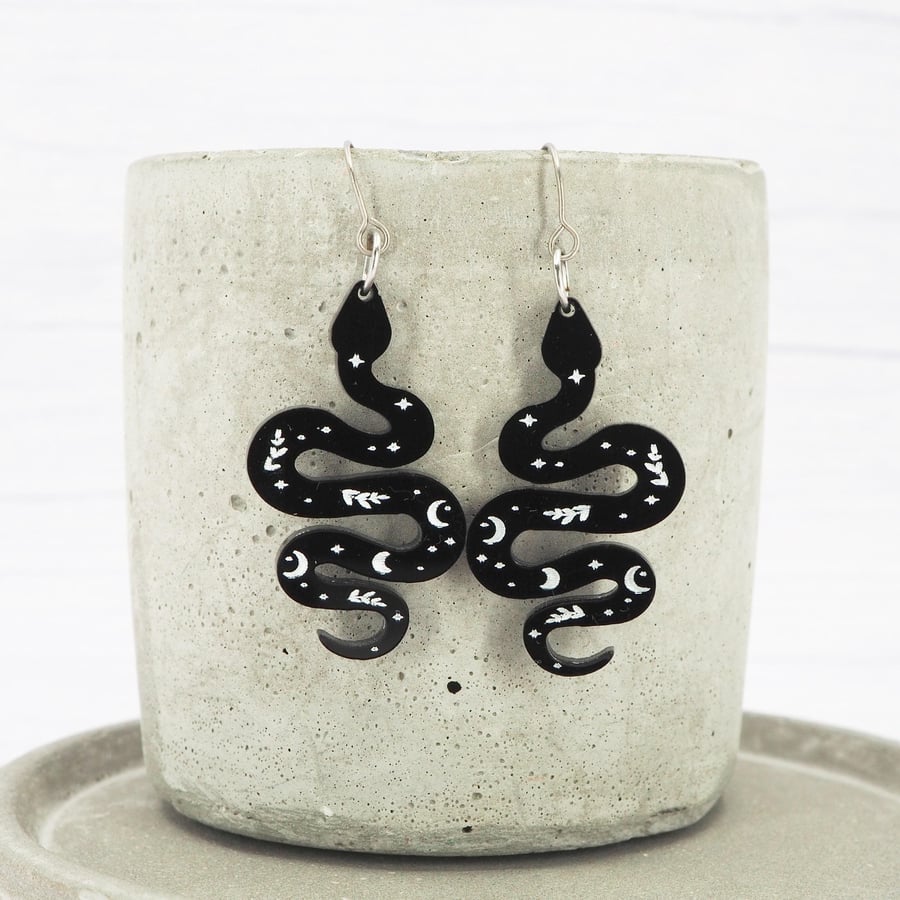 Titanium hypoallergenic ear wire - Black Folk snake dangle earrings 