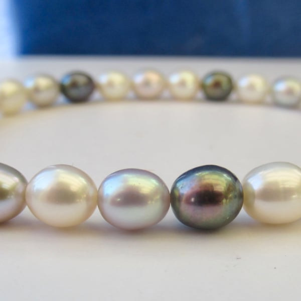 'Siren's Song' multi pearl stretchy bracelet 