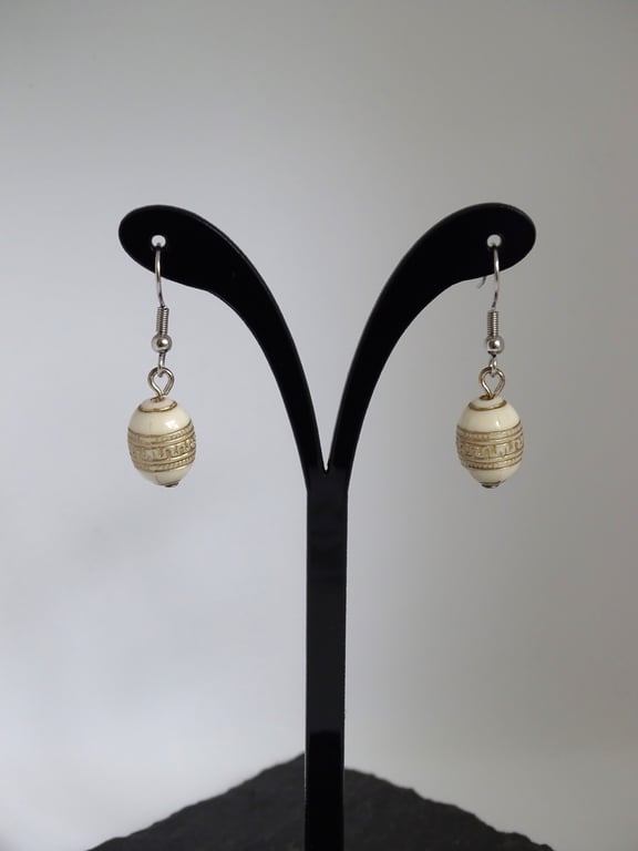 Cream Barrel Earrings 