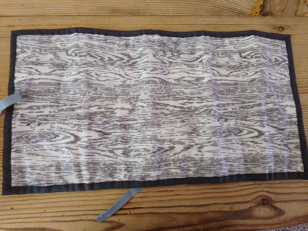 Make up brush roll holder