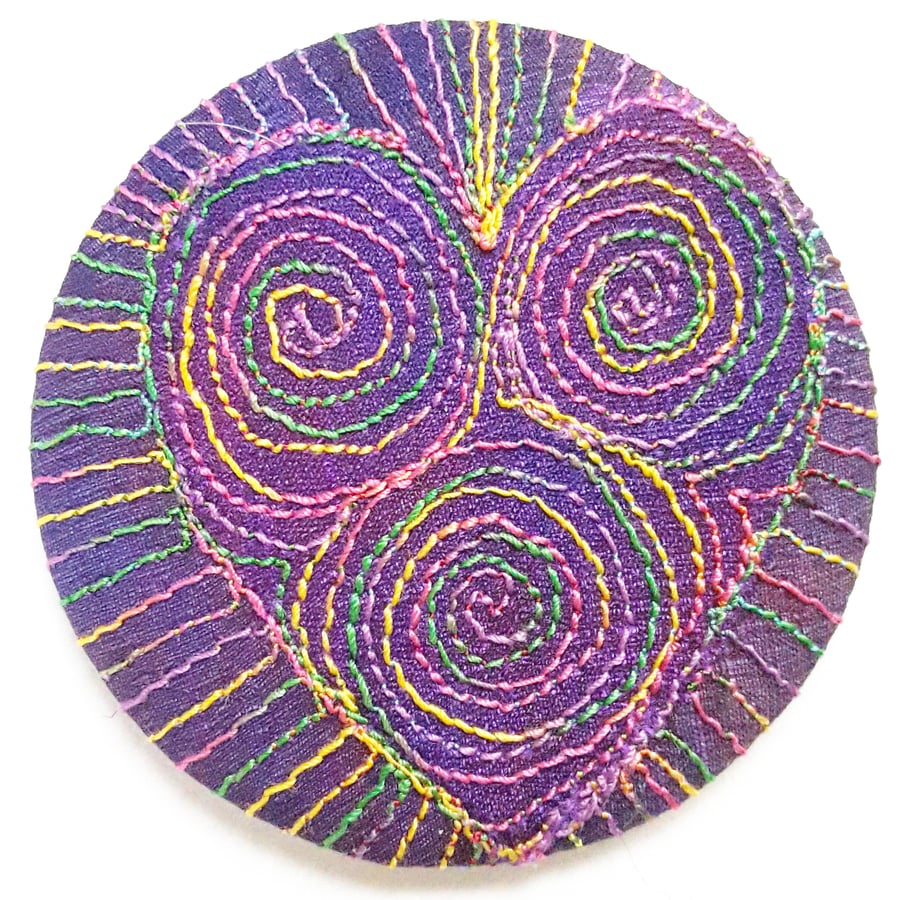 58mm Stitched Silk Heart Badge 