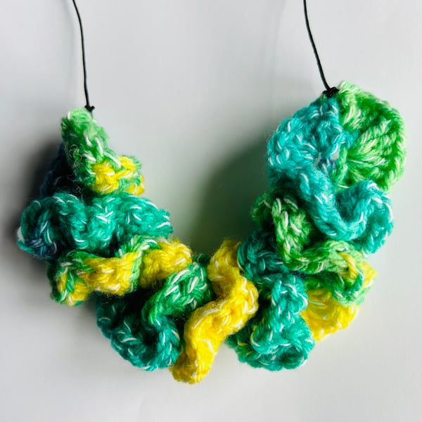 Handmade crochet twisty lace bib necklace