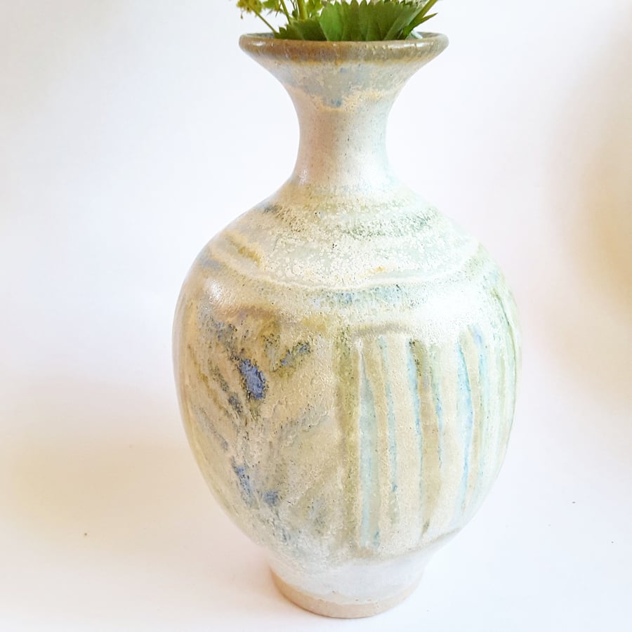 Ceramic vase