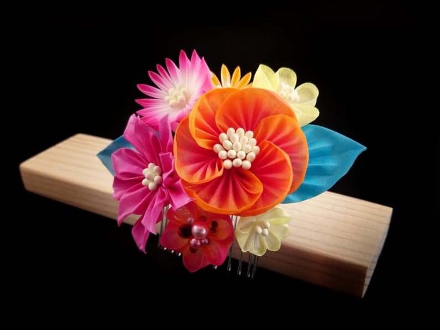 Akira – Orange & Pink Woodland Bouquet Headpiece