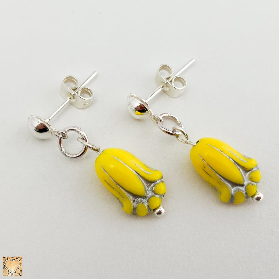 Vintage Style Yellow Tulip Bead Earrings