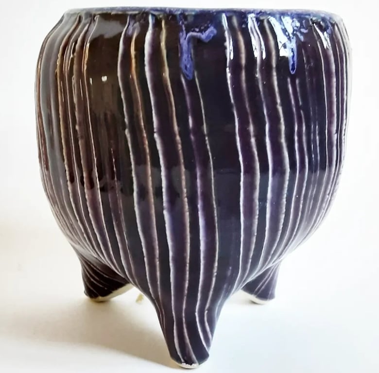 Three Legged Plant Pot Holder 