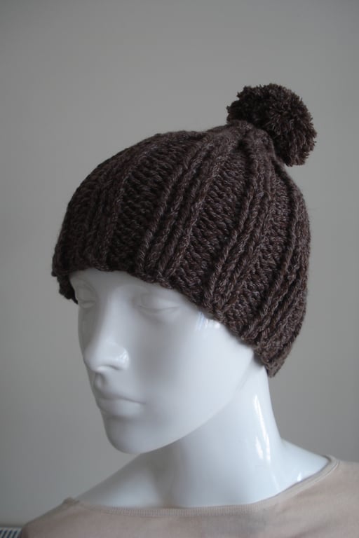 Chunky Hat With Bobble Knitted In Mega Chunky Yarn Medium to Large Adult (R285)