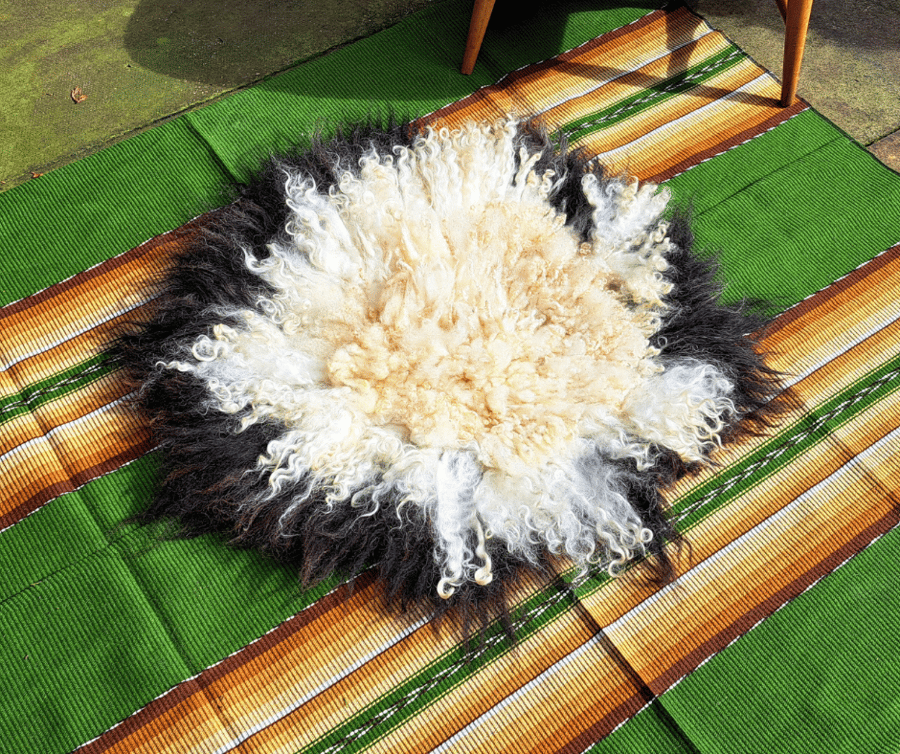 Pure wool rug Hand-Felted 