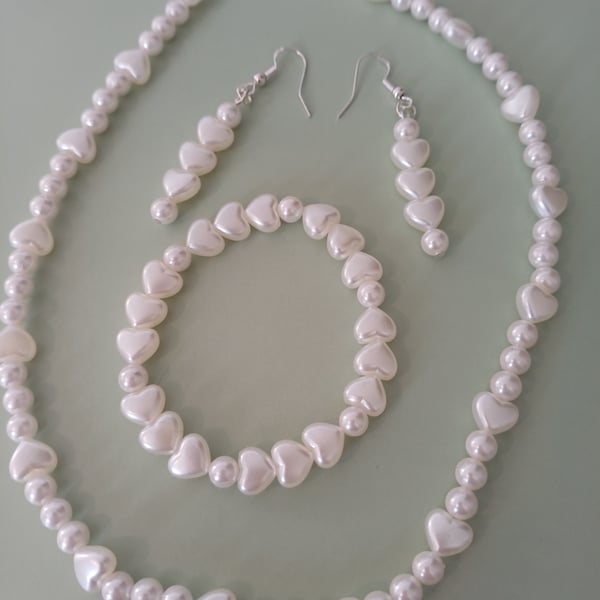 3 piece jewellery set for special occasion 