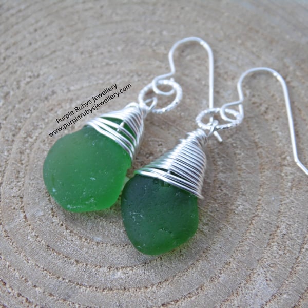 Bright Bottle Green Mermaids Tears Cornish Sea Glass on Diamond Cut Rings E621