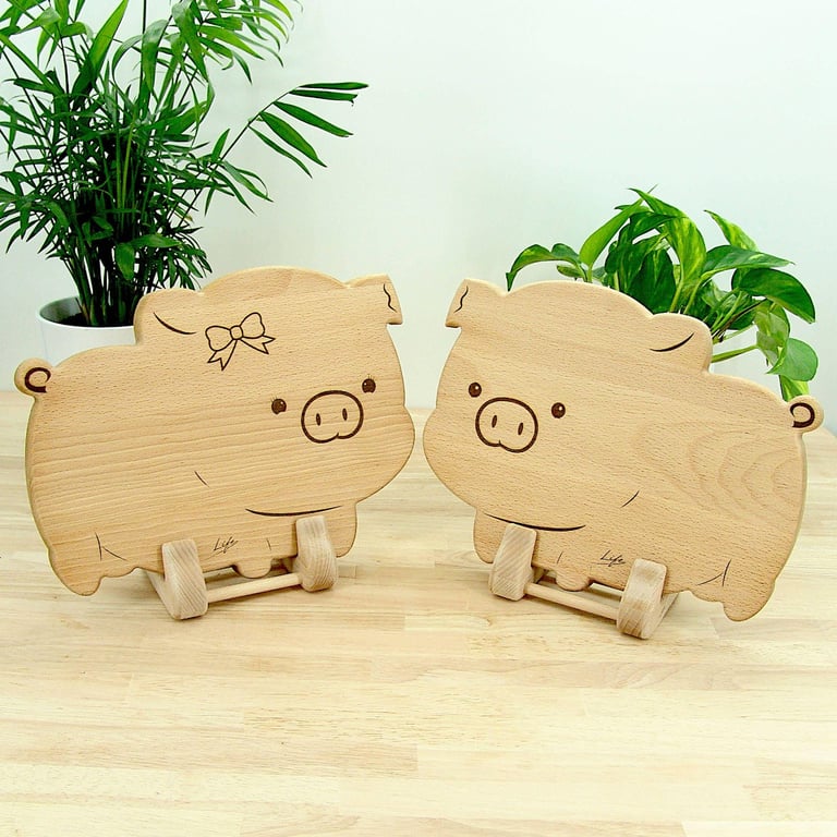Handmade Beech Pig Chopping Board Set: Wedding Gift, UK Hand Made