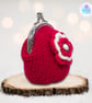 Crochet red and cream flower coin purse, flower purse, clasp purse, coin purse - Image 3