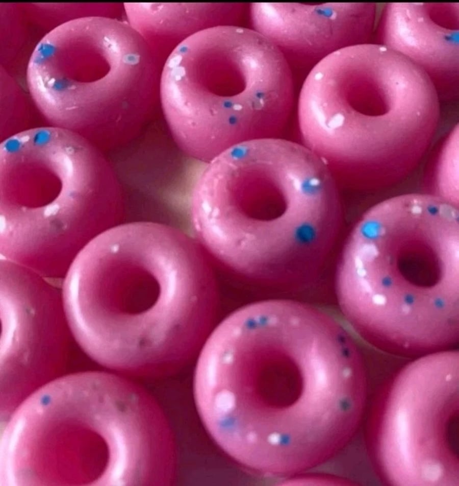 50 Handmade Soy Wax Melt Donuts in gift box Highly Scented 