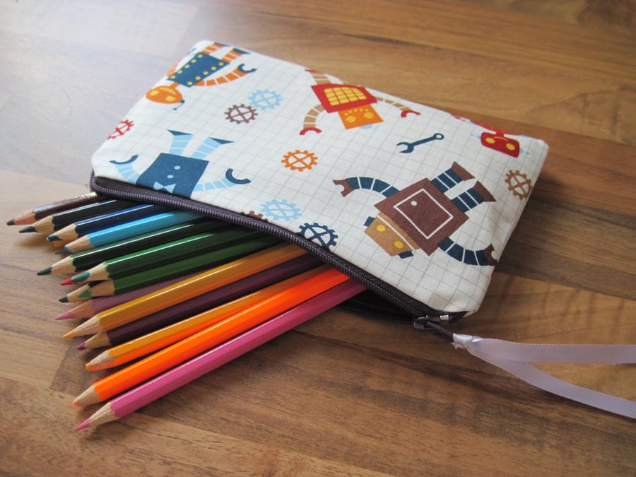FUNKY ROBOT PENCIL CASE