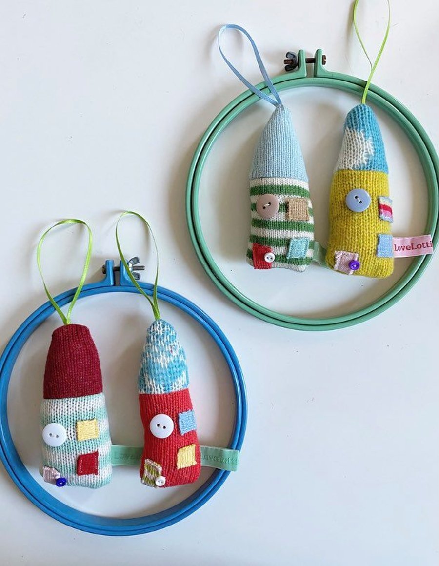 Knitted lavender cabins