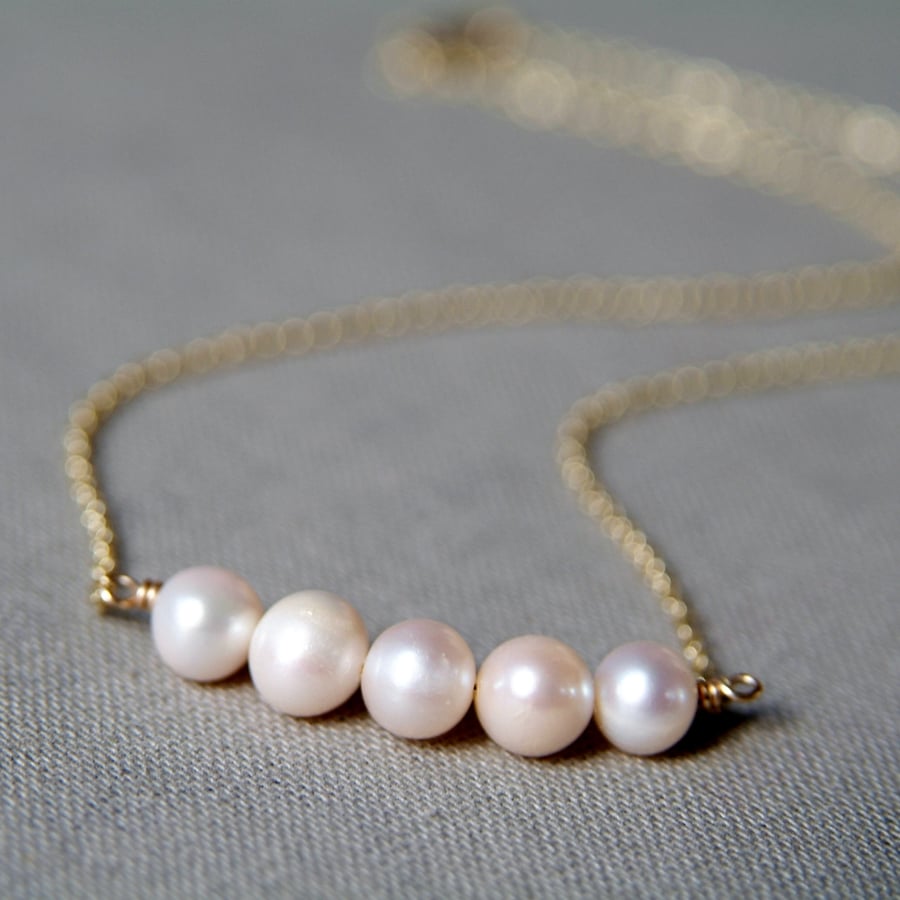 Pearl Necklace Row in 9ct Gold
