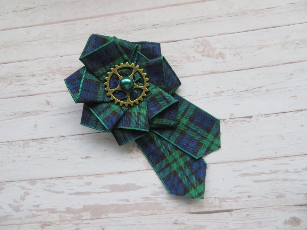 Black Watch Tartan Ruffle Rosette Brass Steampunk Cog & Green Pearl Brooch Pin 