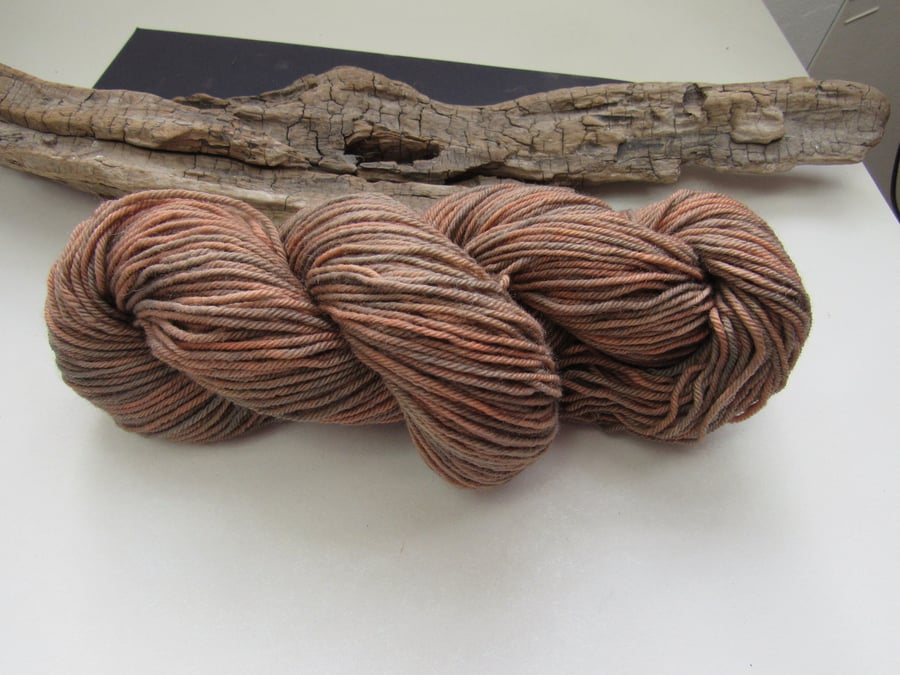 100g Rich Madder Indigo Dyed British BFL DK Wool Yarn