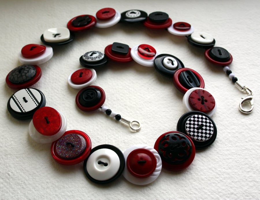 Red, Black and White Button Necklace