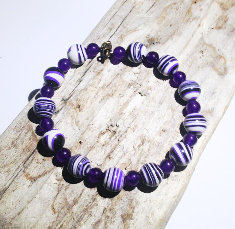 Purple Striped Agate and Amethyst Gemstone Bracelet - UK Free Post