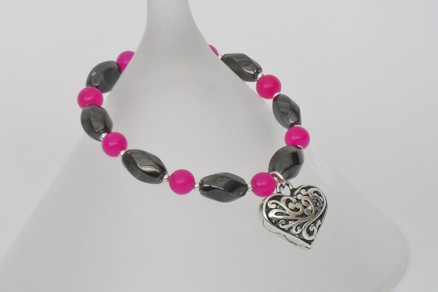 Pink jade and hematite heart charm bracelet 