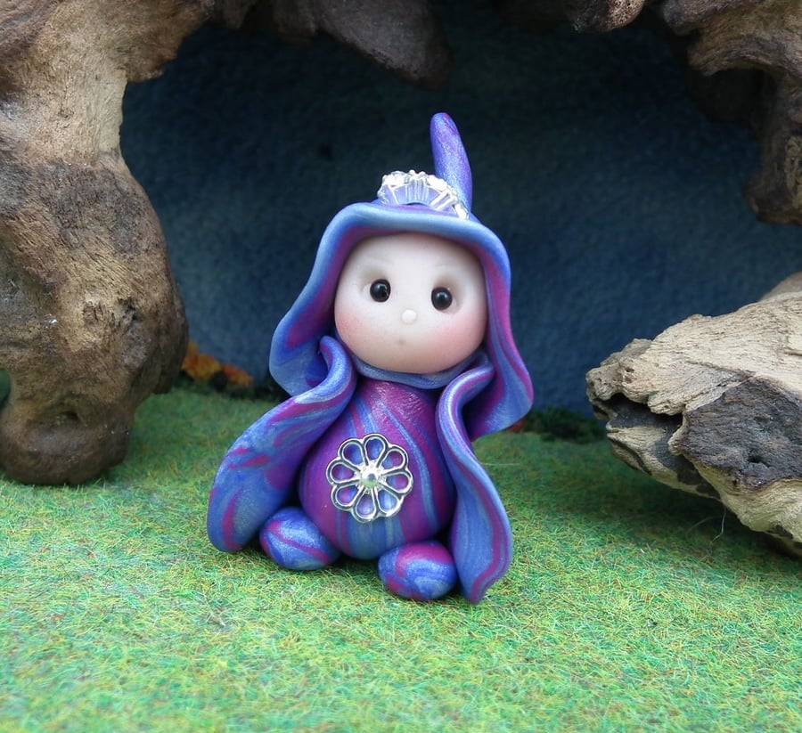 Tiny Gnome Maiden 'Orlah' 1.5" OOAK Sculpt by Ann Galvin