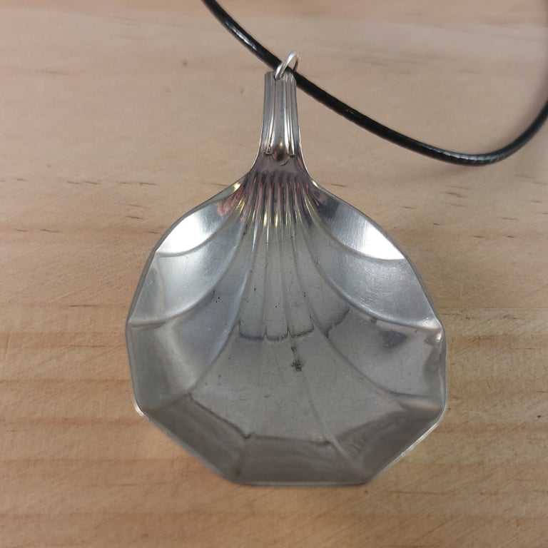 Upcycled Silver Plated Scallop Fruit Spoon Necklace (SPN102503)